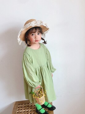 「5（ファイブ）のアイテム（ワンピース/ドレス）」を使った、小书子4さん（キッズ・100cm）の春コーディネート