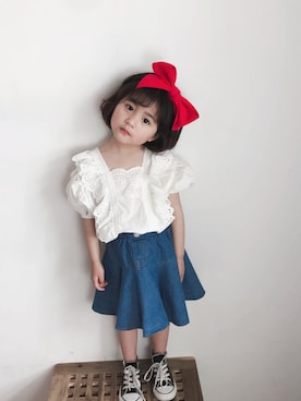「5（ファイブ）のアイテム（スカート）」を使った、小书子4さん（キッズ・100cm）の春コーディネート