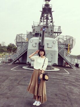 「BEAMS（ビームス）のアイテム（イヤリング）」を使った、邵子龍さん（レディース・167cm）の冬コーディネート