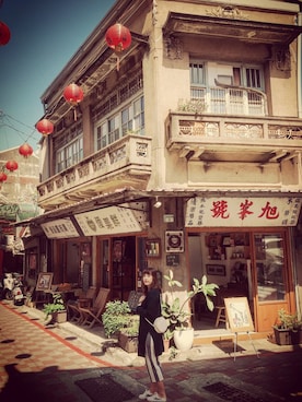 「BUGGU（バッグ）のアイテム」を使った、邵子龍さん（レディース・167cm）の春コーディネート