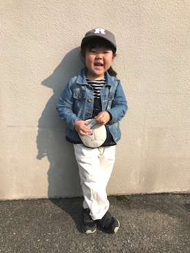 「petit main」｜「アイテム（デニムジャケット）」を使った、♡りぼん♡さん（キッズ・100cm）の春コーディネート