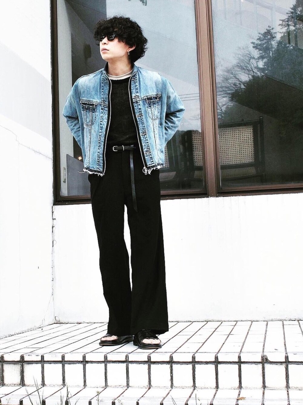 「休日スタイル、シンプルコーデ、おしゃれさんと繋がりたい、オーバーサイズ、夏コーデ、今日のコーデ、オトナカジュアル、春、shiyoh、u170」｜「istのアイテム（デニムジャケット、ブルー系）」を使った、RYOTAさん（メンズ・170cm）の春コーディネートの1枚目の写真