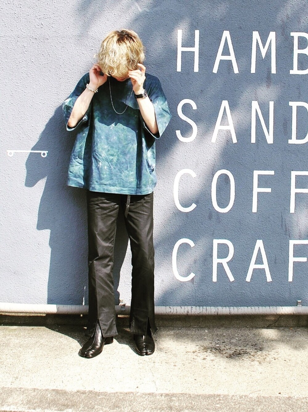 「シンプルコーデ、休日スタイル、カジュアルコーデ、ラフ、ビッグシルエット、ブラック、おしゃれさんと繋がりたい、ootd、shiyoh、u170」｜「no.のアイテム（Tシャツ/カットソー、ブルー系）」を使った、RYOTAさん（メンズ・170cm）の夏コーディネートの1枚目の写真