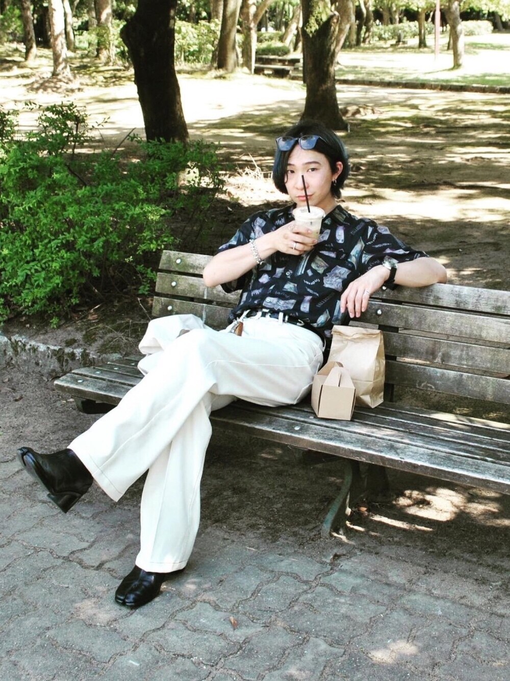 「シンプルコーデ、おしゃれさんと繋がりたい、カジュアル、シャツスタイル、オトナカジュアル、ゆるコーデ、ootd、ファッションの力を信じよう、shiyoh、u170」｜「A.D.S.R.の【A.D.S.R.】DIMITRI02（サングラス、ブラック系）」を使った、RYOTAさん（メンズ・170cm）の秋コーディネートの1枚目の写真
