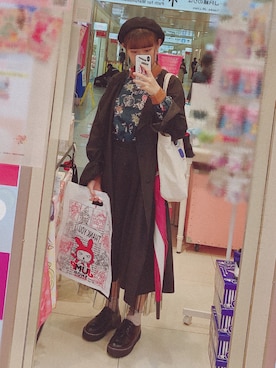 「andme（アンドミー）のアイテム（トレンチコート）」を使った、Aoi Takahashiさん（レディース・158cm）の秋コーディネート