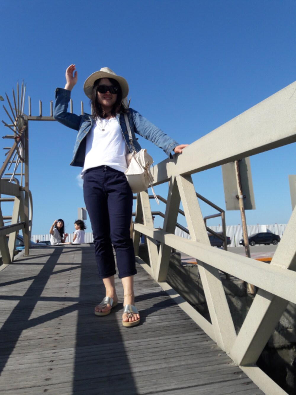 「no brandのアイテム（デニムジャケット、ブルー系）」を使った、Bigfacemingyaoさん（レディース・163cm）の秋コーディネートの1枚目の写真