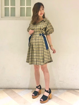 「REDYAZEL（レディアゼル）のアイテム（サンダル）」を使った、新井沙季さん（レディース・158cm）の秋コーディネート