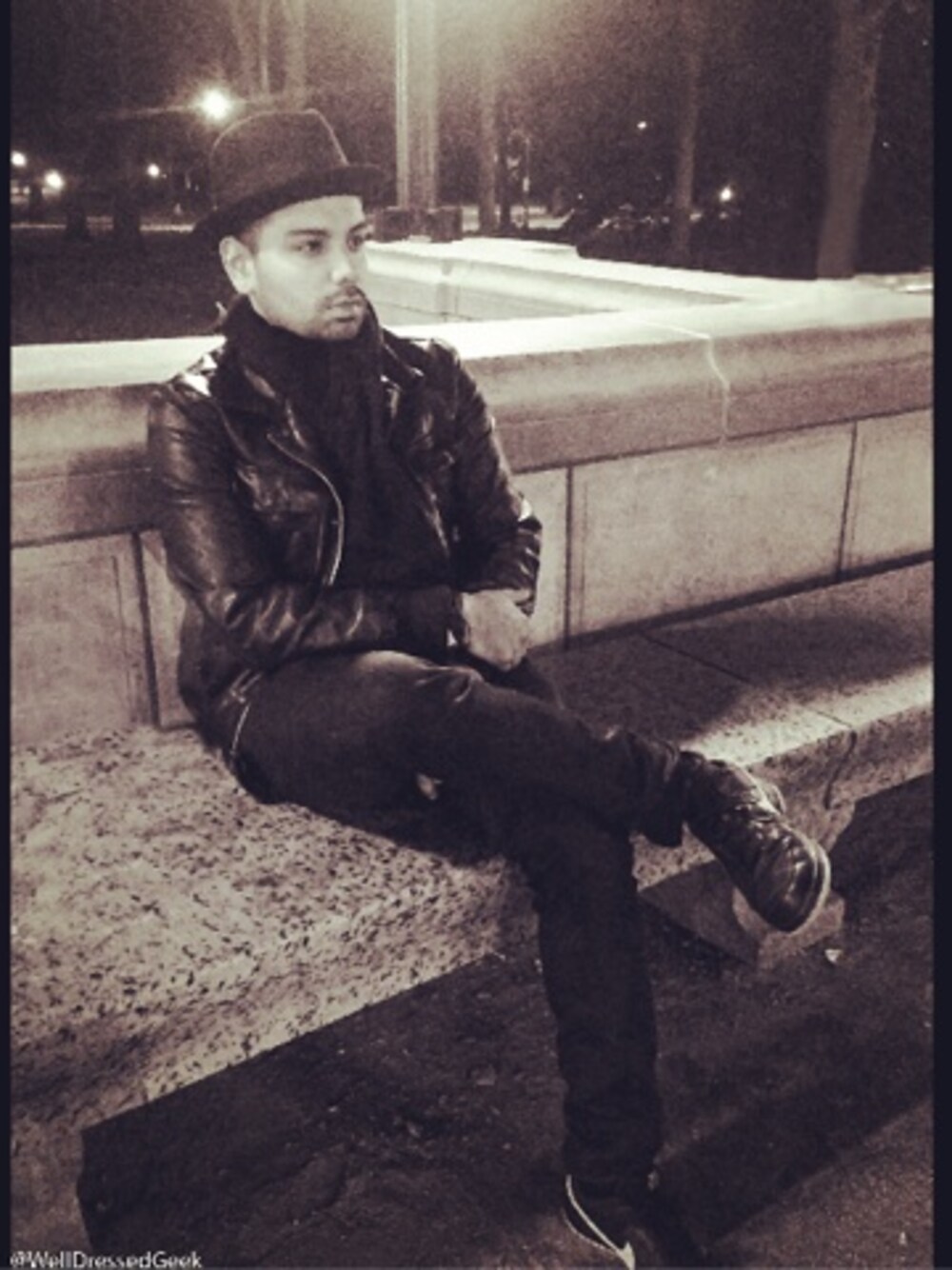 「GAP、jacket 、jeans、NIKE、sneakers、ZARA」｜Guy Viteriさん（メンズ）の秋コーディネートの1枚目の写真