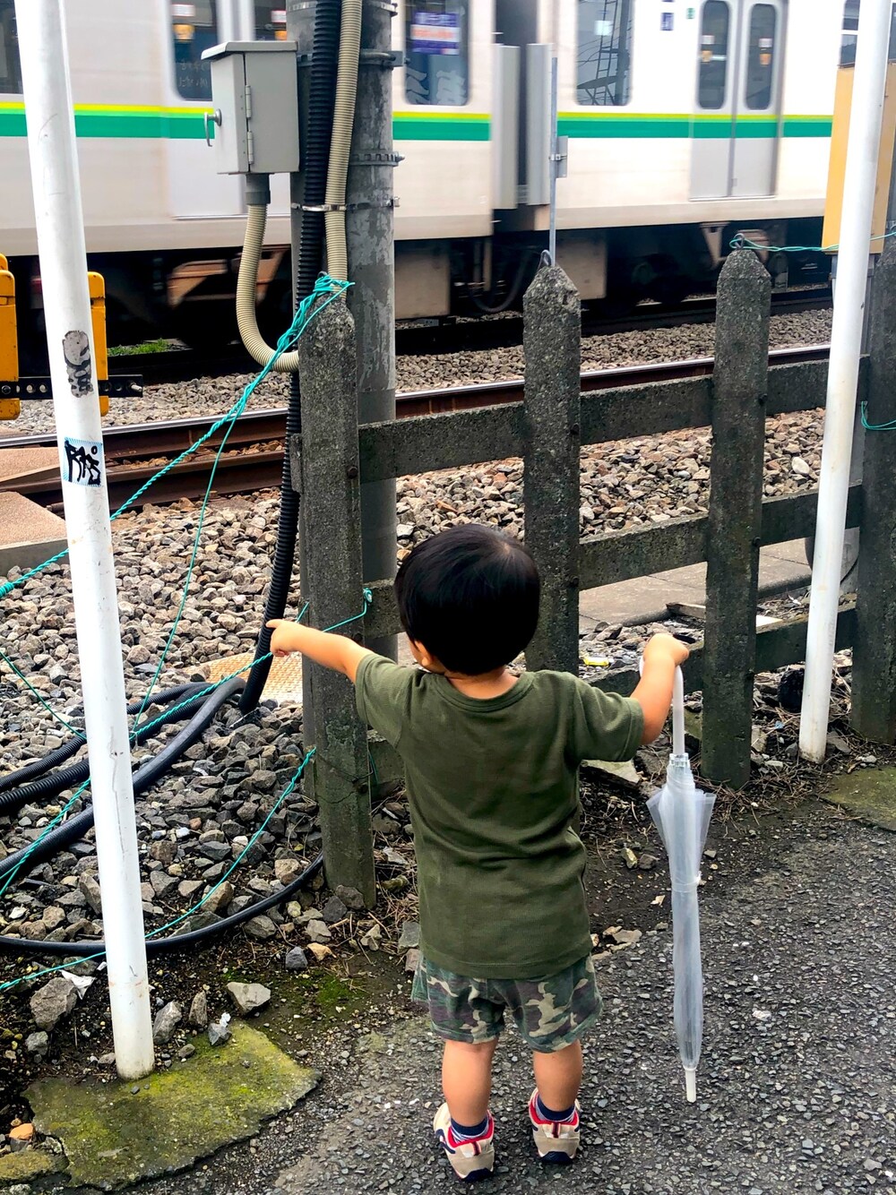 「西松屋のアイテム（Tシャツ/カットソー、グリーン系）」を使った、ちぱこさん（レディース・157cm）の夏コーディネートの1枚目の写真