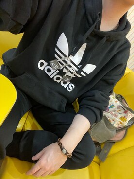 新品　adidas アディダス パーカー　バレンタイン　ブラック　Mサイズ