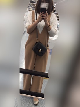 「NANO universe（ナノユニバース）のアイテム（サロペット/オーバーオール）」を使った、レオンさん（レディース・164cm）の春コーディネート