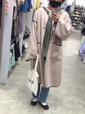 「NICE CLAUP（ナイスクラップ）のアイテム（ノーカラージャケット）」を使った、レオンさん（レディース・164cm）の冬コーディネート