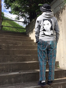 「URBAN OUTFITTERS（アーバンアウトフィッターズ）のアイテム（その他パンツ）」を使った、®️oomさん（メンズ・170cm）の夏コーディネート