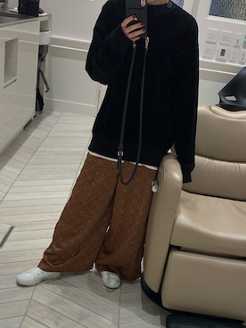 「H&M（エイチ・アンド・エム）のアイテム（Tシャツ/カットソー、ホワイト系）」を使った、yana.♡さん（レディース・156cm）の冬コーディネート