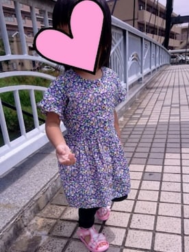 「小花柄ワンピース」｜umiumiさん（キッズ・90cm）の春コーディネート