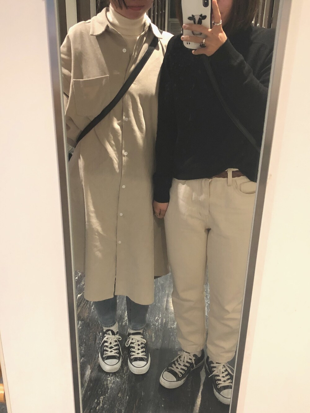 「大人カジュアル、ホワイトパンツ、ニット、カジュアルコーデ、タートルネックニット、コンバース、シンプルコーデ、ootd、Gasbijoux」｜「GAS BIJOUXの【GAS BIjOUX ガスビジュー】リング（リング、シルバー系）」を使った、ayanon**さん（レディース・154cm）の冬コーディネートの1枚目の写真
