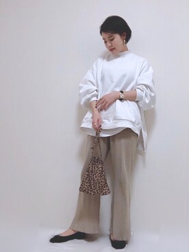 「LOWRYS FARM（ローリーズファーム）のアイテム（ポーチ）」を使った、HITOMIさん（レディース・155cm）の春コーディネート