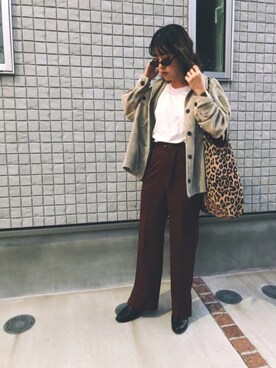 「MAJESTIC LEGON（マジェスティックレゴン）のセンタープレスパンツ（その他パンツ）」を使った、HITOMIさん（レディース・155cm）の秋コーディネート