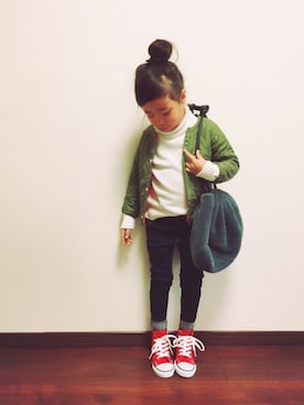 「赤コンバース」｜「アイテム（ブルゾン）」を使った、ai＊suzuさん（キッズ・110cm）の冬コーディネート