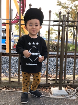 「F.C.R.B.（エフシーアールビー）のアイテム」を使った、TOWASORAさん（キッズ・80cm）の秋コーディネート