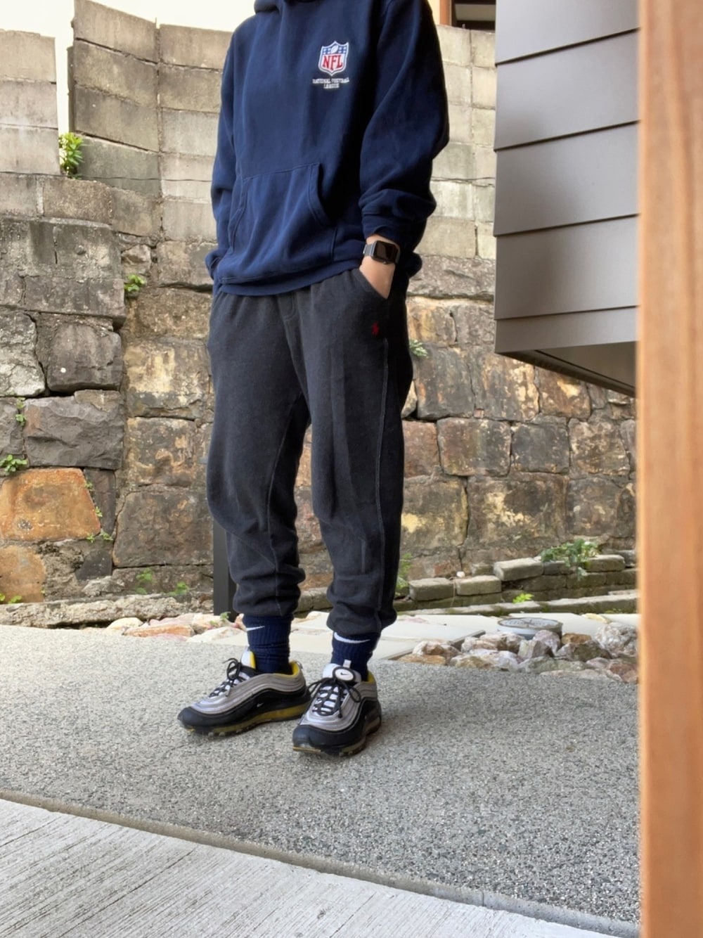 「ゆるコーデ、パーカー、NIKE、ブルー、休日スタイル、ソックスイン、NBA、スウェット、低身長、GU」｜「POLO RALPH LAURENのアイテム（パンツ、ブラック系）」を使った、angen さん（メンズ・157cm）の秋コーディネートの1枚目の写真