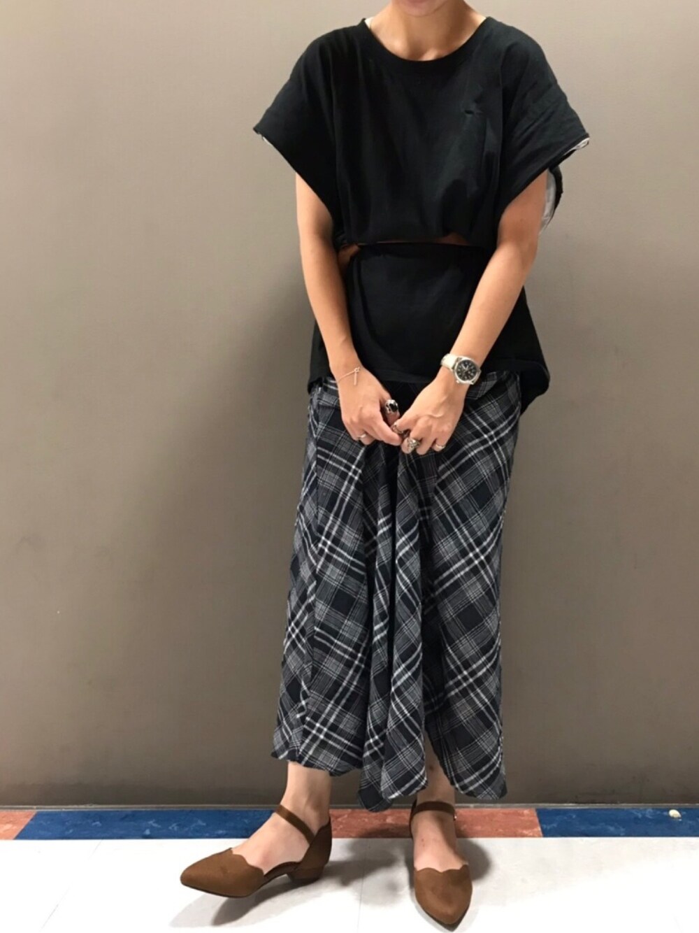 「今日のコーデ、オトナカジュアル、オトナ女子、パンプス、スカラップ、ペタンコ靴、チェックスカート、低身長」｜「sangoのアイテム（スカート、ブルー系）」を使った、smzさん（レディース・155cm）の夏コーディネートの1枚目の写真