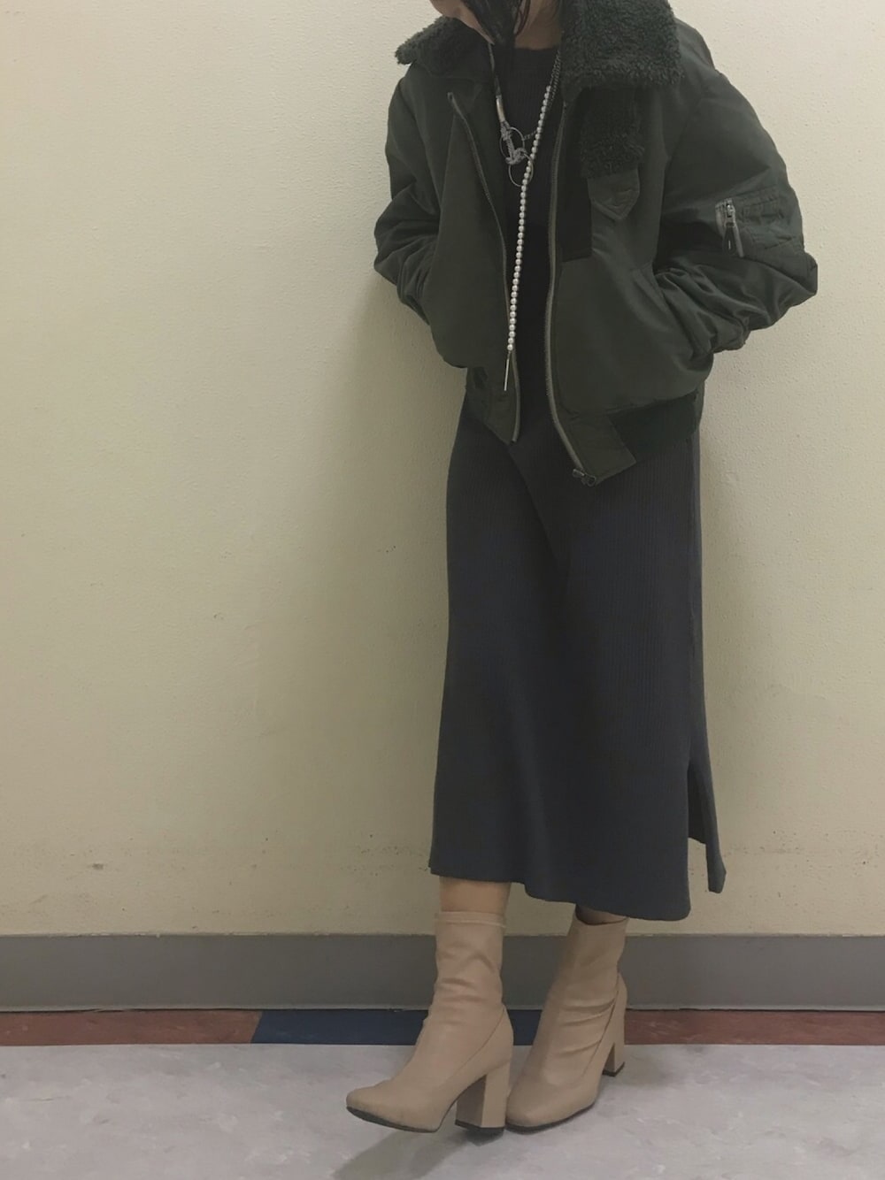 「今日のコーデ、カジュアル、大人カジュアル、オトナ女子、ブーツ、ストレッチブーツ、ショートブーツ、低身長」｜「SLYのB-15 FLIGHT BZ（ブルゾン、グリーン系）」を使った、smzさん（レディース・155cm）の秋コーディネートの1枚目の写真