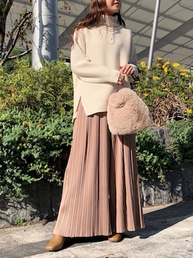「crie conforto（クリーコンフォルト）のアイテム（アクセサリー）」を使った、crie_shizukaさん（レディース・155cm）の冬コーディネート