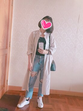 「adidas（アディダス）のアイテム（スニーカー、ホワイト系）」を使った、Weng Manさん（レディース）の秋コーディネート