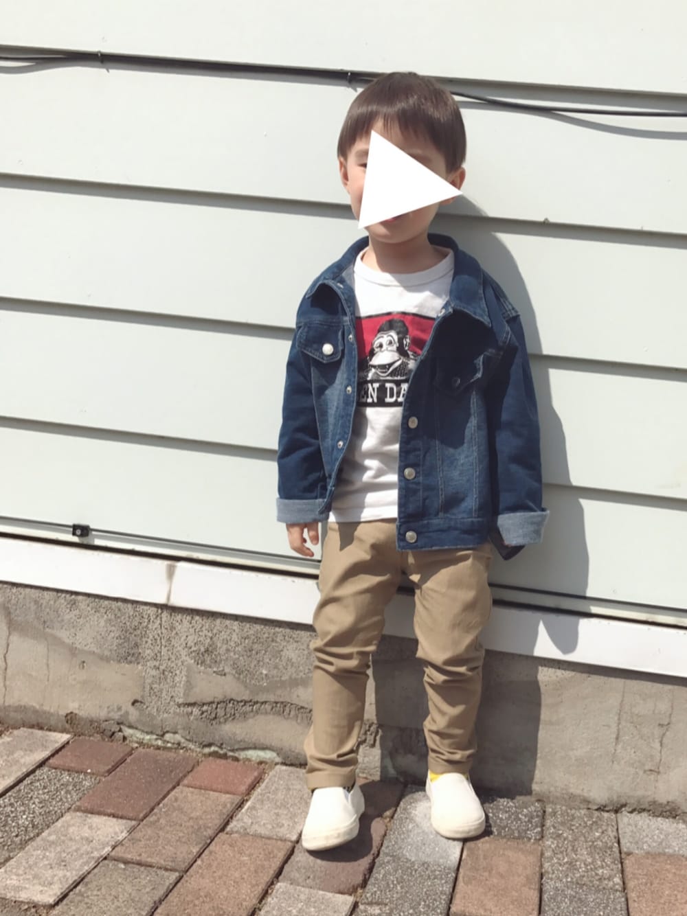 「キッズコーデ、男の子、男の子コーデ、Gジャン、チノパン」｜「西松屋のアイテム（デニムジャケット、ブルー系）」を使った、SORAさん（キッズ・90cm）の春コーディネートの1枚目の写真