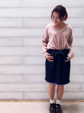 「earth music&ecology（アースミュージックアンドエコロジー）のアイテム（デニムスカート）」を使った、yukariさん（レディース・151cm）の秋コーディネート