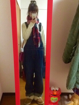 「UGG」｜「アイテム（サロペット/オーバーオール）」を使った、kanako☺︎さん（レディース・159cm）の冬コーディネート