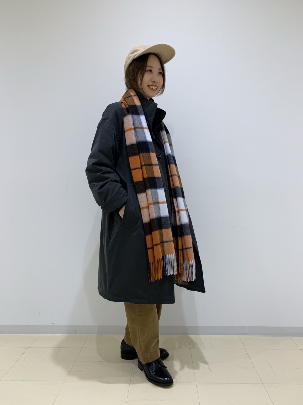 「冬コーデ、ストール、LE GLAZIK 、Bshop、キャップ、Johnstons、メンズライク」｜「YOUNG&OLSEN The DRYGOODS STOREの【YOUNG & OLSEN The DRYGOODS STORE】6パネルウールキャップ WOMEN（キャップ、ベージュ系）」を使った、モリヤさん（レディース・157cm）の冬コーディネートの1枚目の写真
