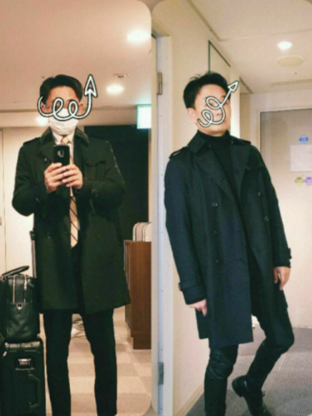 ブラック系のトレンチコート、ブラック系のスーツジャケット、ブルー系のビジネスバッグを着用したメンズの春コーディネートの1枚目の写真