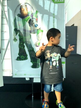 「ZARA KIDSのアイテム（Tシャツ/カットソー、グレー系）」を使った、yoshiun zenさん（レディース・169cm）の夏コーディネート