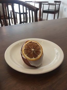 「adidas（アディダス）のアイテム（フォーマルスーツ/小物）」を使った、김효진さん（レディース・165cm）の夏コーディネート