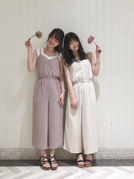 「アイボリー」｜「アイテム（サロペット/オーバーオール）」を使った、マジェスティックレゴンルミネ池袋店スタッフさん（レディース・155cm）の夏コーディネート