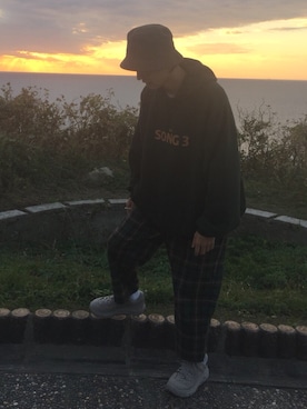 「C.E（シーイー）のアイテム（ハット）」を使った、st.shoさん（メンズ・178cm）の秋コーディネート