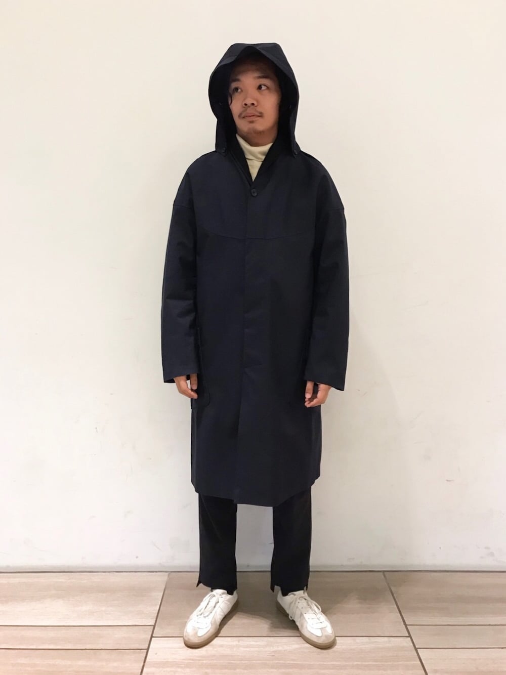 「Johnbull Private labo、johnbull、Dressages Johnbull Private labo、ジョンブル、ジョンブル　プライベート　ラボ(Johnbull Private labo)、norwegian rain、REPRODUCTION OF FOUND、秋冬コーデ、シンプルコーデ、秋のコーデ」｜「Norwegian Rainのアイテム（チェスターコート、ブルー系）」を使った、Benshoさん（メンズ・178cm）の秋コーディネートの1枚目の写真