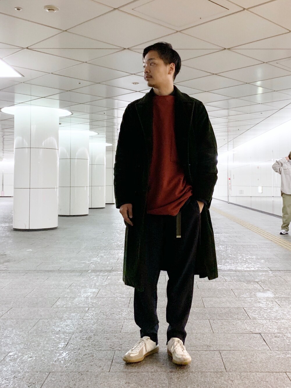 「MAISON FLANEUR、LEMAIRE、REPRODUCTION OF FOUND、johnbull、Johnbull Private labo、Dressages Johnbull Private labo、ジョンブル、ジョンブル　プライベート　ラボ(Johnbull Private labo)、冬、シンプル」｜「MAISON FLANEURのアイテム（トレンチコート、グリーン系）」を使った、Benshoさん（メンズ・178cm）の冬コーディネートの1枚目の写真