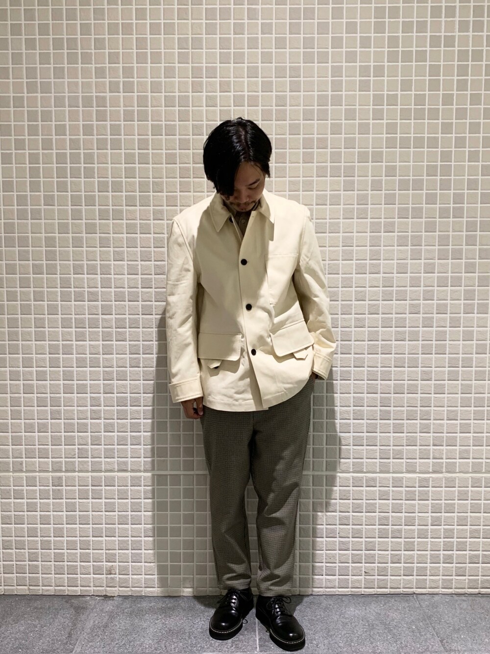 「STUDIO NICHOLSON、rdv o globe、MARNI、johnbull、Johnbull Private labo、Dressages Johnbull Private labo、ジョンブル、ジョンブル　プライベート　ラボ(Johnbull Private labo)、スタッフセンバツ、オトナカジュアル」｜「STUDIO NICHOLSONのアイテム（ミリタリージャケット、ベージュ系）」を使った、Benshoさん（メンズ・177cm）の秋コーディネートの1枚目の写真