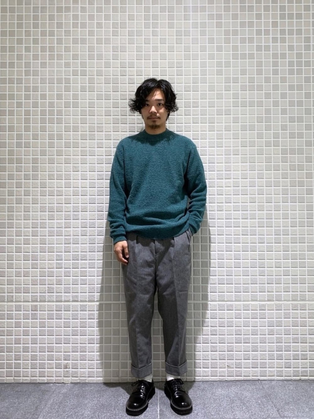 「christian wijnants、rdv o globe、MARNI、johnbull、Johnbull Private labo、Dressages Johnbull Private labo、ジョンブル、ジョンブル　プライベート　ラボ(Johnbull Private labo)、シンプルコーデ、大人カジュアル」｜「christian wijnantsのアイテム（ニット/セーター、グリーン系）」を使った、Benshoさん（メンズ・177cm）の秋コーディネートの1枚目の写真