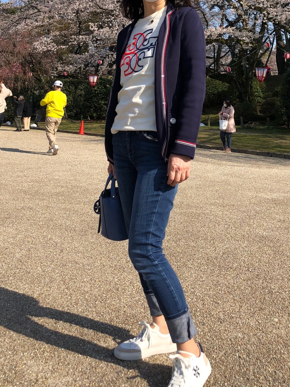 「DOUBLE STANDARD CLOTHINGのアイテム（その他アウター、ブルー系）」を使った、☆さん（レディース・160cm）の春コーディネートの1枚目の写真