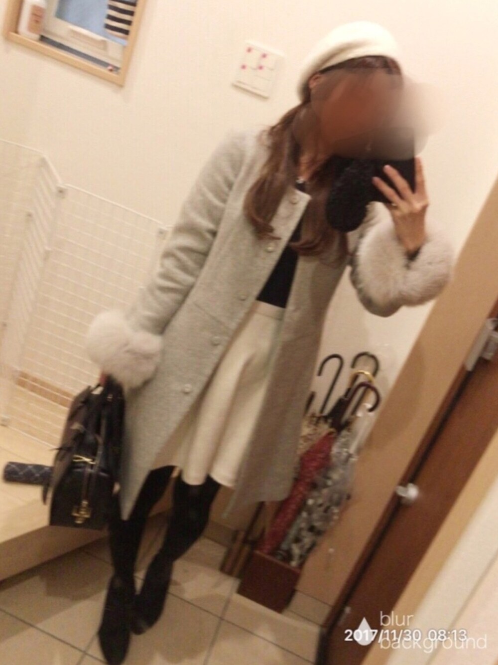 「ニット、冬、コート、大人ガーリー、ファー、ガーリー、ベレー帽、ビジューニット、3色コーデ」｜「PROPORTION BODY DRESSINGの【CanCam 12月号掲載】ベルト付きノーカラーコート（その他アウター、グレー系）」を使った、こたつんさん（レディース・158cm）の秋コーディネートの1枚目の写真