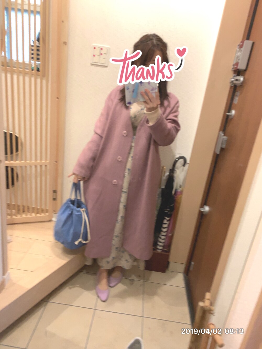 「花柄ワンピース、巾着バッグ、花柄、寒い」｜「ODETTE E ODILEのOFC クリスタルヒール パンプス25（パンプス、パープル系）」を使った、こたつんさん（レディース・158cm）の春コーディネートの1枚目の写真