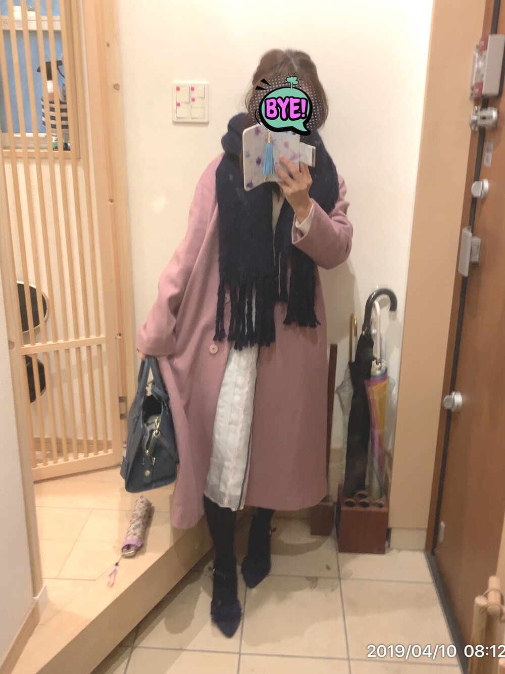 「ワンピース、マルチストライプ、マフラー、きれいめカジュアル、タイツ」｜「sangoのアイテム（シューズ、ブルー系）」を使った、こたつんさん（レディース・158cm）の春コーディネートの1枚目の写真