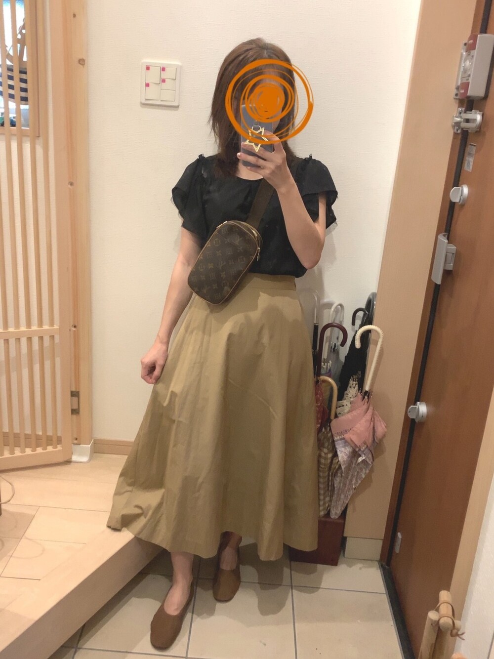 「ウエストポーチ、トレンチスカート、パンプス、チノスカート、マキシスカート」｜「MOHIのMOHI バレエシューズ◆（バレエシューズ、ブラウン系）」を使った、こたつんさん（レディース・158cm）の秋コーディネートの1枚目の写真