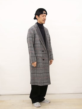 「FACTOTUM（ファクトタム）のアイテム（チェスターコート）」を使った、ShikouHiwatashiさん（メンズ・170cm）の秋コーディネート
