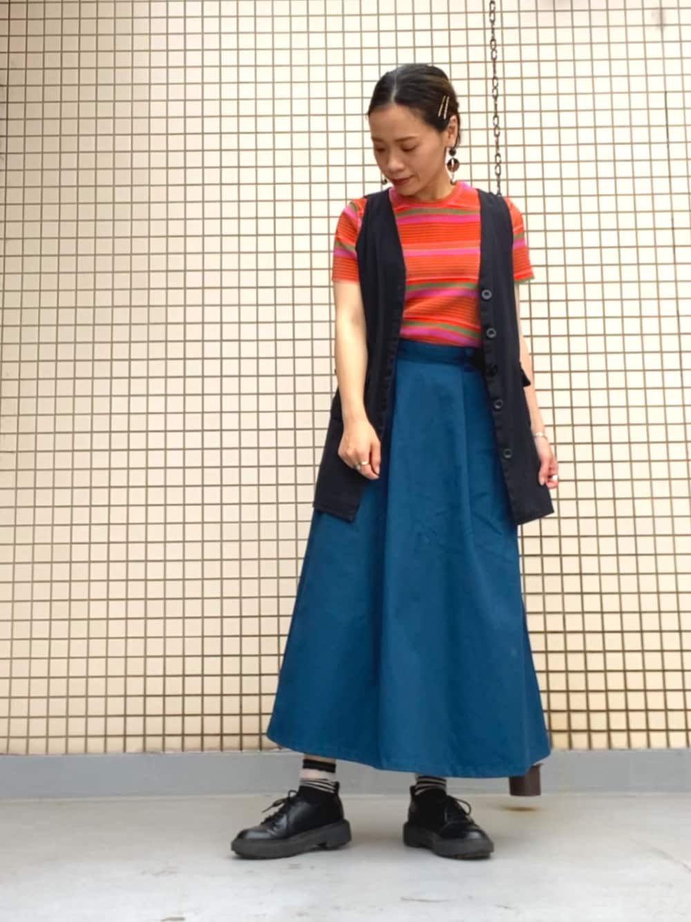 「レトロ、夏コーデ、ベスト」｜「GUのアイテム（スカート、ブルー系）」を使った、TASIA さん（レディース・155cm）の夏コーディネートの1枚目の写真