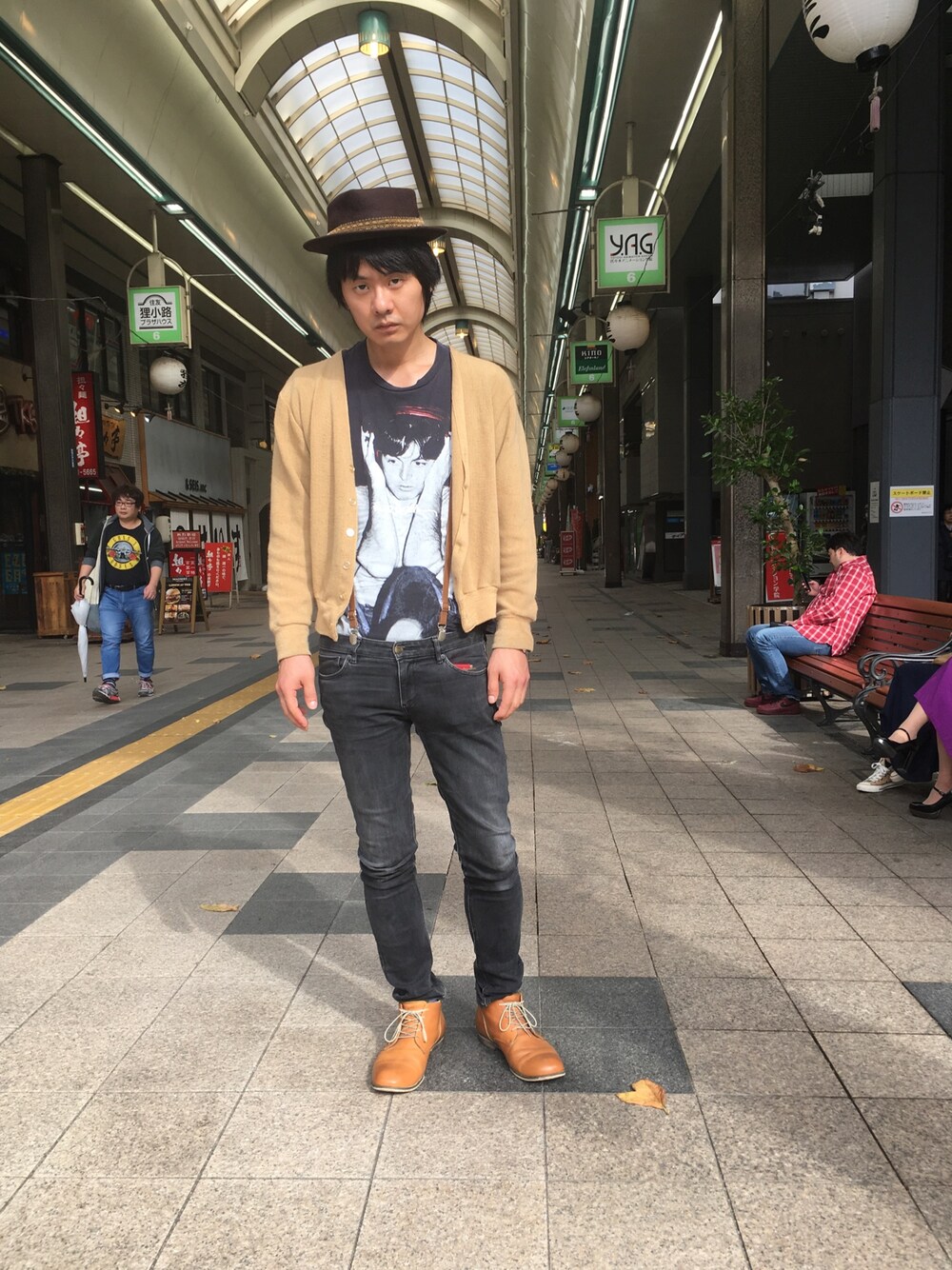 「古着、古着MIX、キャメル、狸小路、サスペンダー、秋コーデ」｜「usedのアイテム（カーディガン/ボレロ、ベージュ系）」を使った、TAKAHIRO MASUKAWAさん（メンズ・177cm）の秋コーディネートの1枚目の写真
